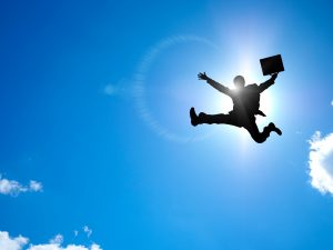 外山、使用人行政書士になる